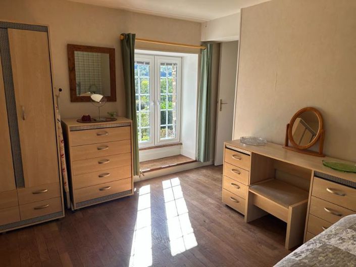 Image No.15-4 Bed Property for sale