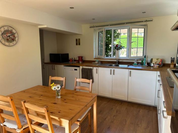 Image No.3-4 Bed Property for sale
