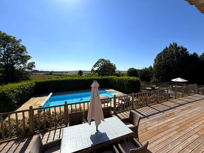 Image No.3-7 Bed Property for sale