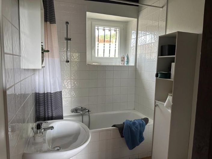 Image No.18-4 Bed Property for sale