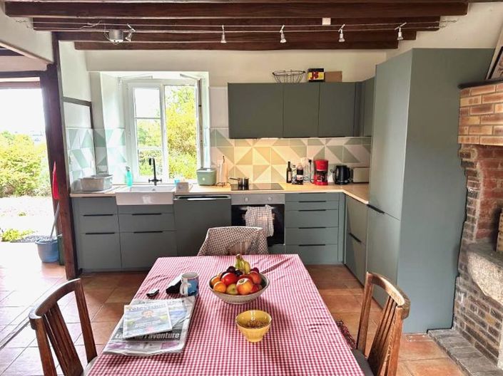 Image No.2-4 Bed Property for sale