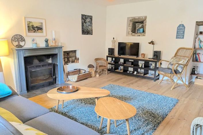 Image No.3-3 Bed Property for sale