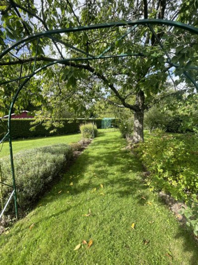 Image No.18-3 Bed Property for sale