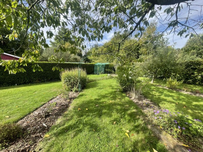 Image No.27-3 Bed Property for sale