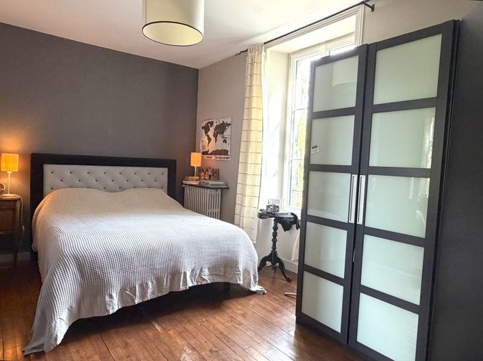 Image No.15-6 Bed Property for sale