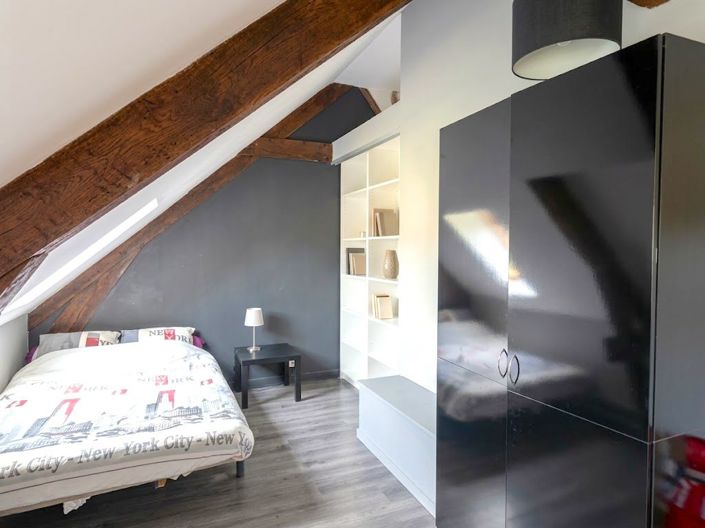 Image No.20-6 Bed Property for sale