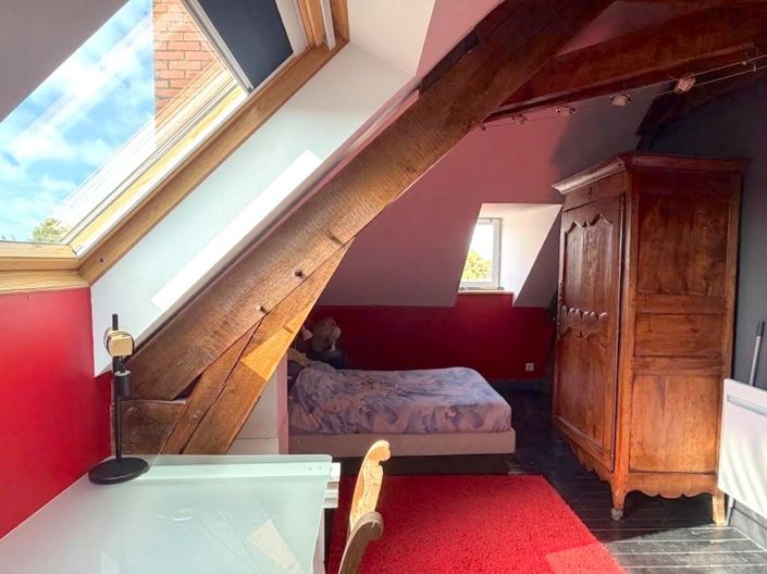 Image No.21-6 Bed Property for sale