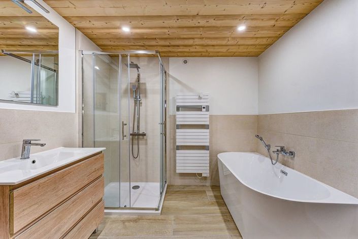 Image No.11-2 Bed Property for sale