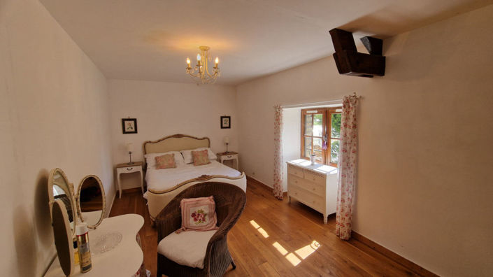 Image No.11-4 Bed Property for sale