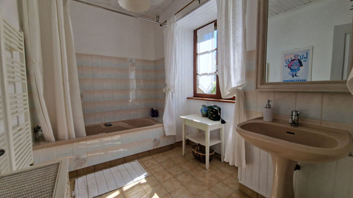 Image No.14-4 Bed Property for sale