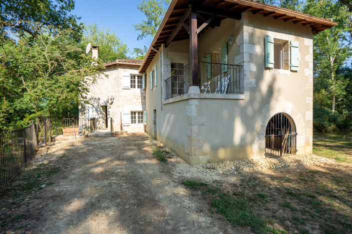 Image No.10-4 Bed Property for sale