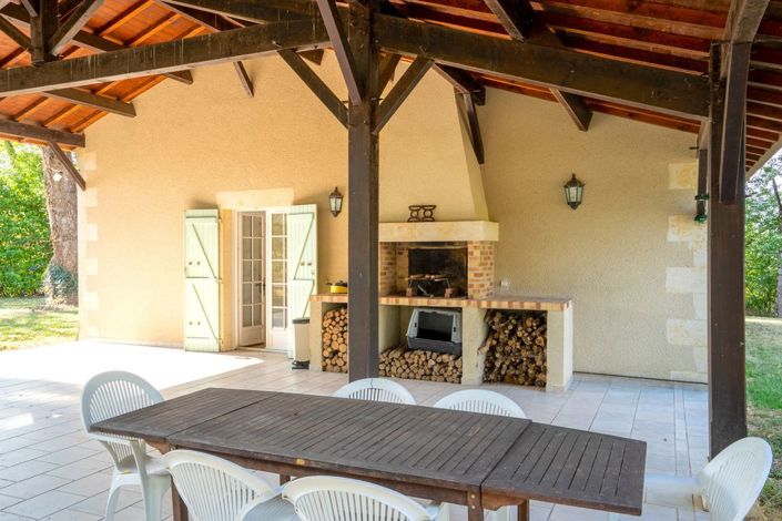 Image No.6-4 Bed Property for sale