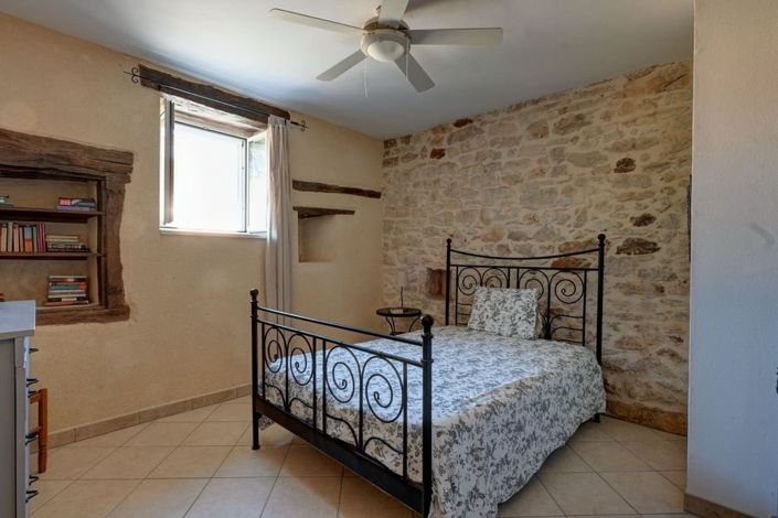 Image No.13-5 Bed Property for sale