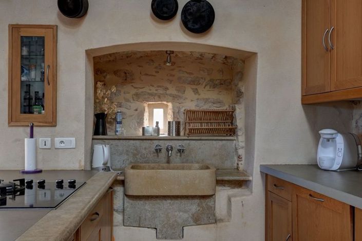 Image No.17-5 Bed Property for sale