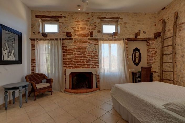 Image No.18-5 Bed Property for sale