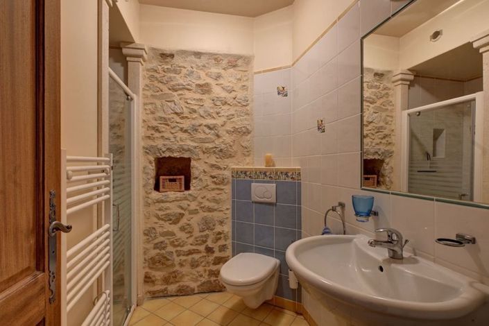Image No.19-5 Bed Property for sale