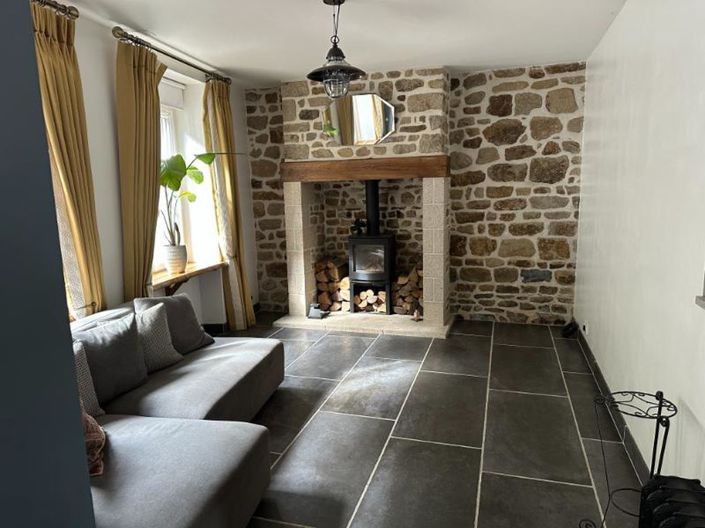 Image No.5-4 Bed Property for sale