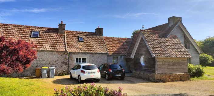 Image No.10-3 Bed Property for sale