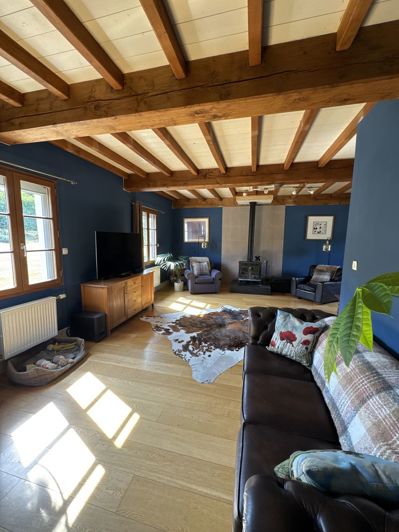 Image No.2-Propriété de 4 chambres à vendre