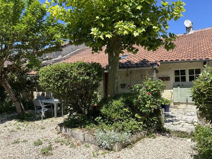 Image No.14-3 Bed Property for sale