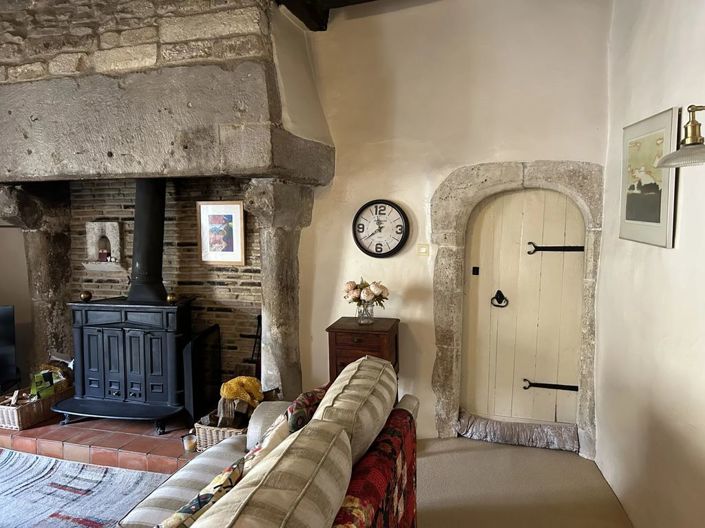 Image No.3-3 Bed Property for sale