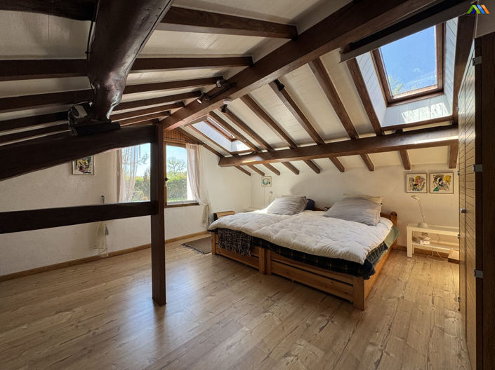 Image No.20-4 Bed Property for sale