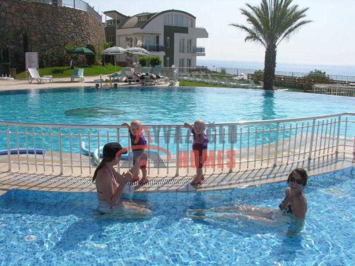 Image No.55-3 Bed Duplex for sale