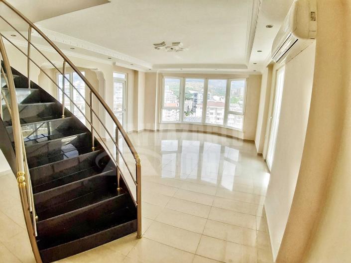 Image No.4-3 Bed Duplex for sale