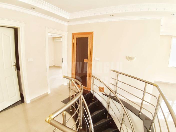 Image No.24-3 Bed Duplex for sale