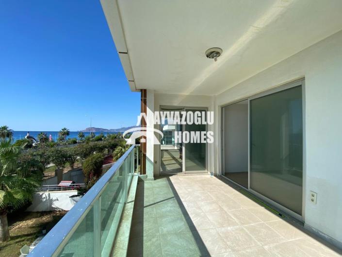 Image No.10-3 Bed Apartment for sale