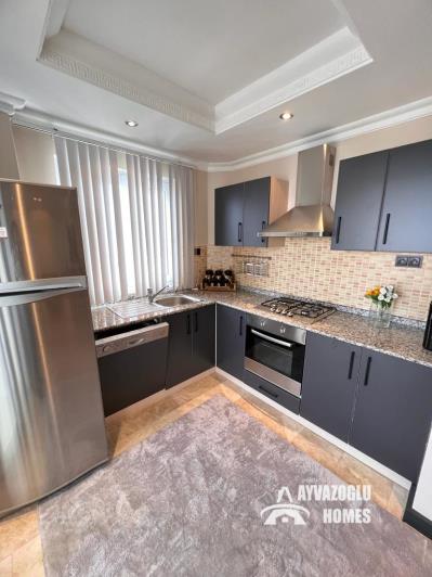 Image No.17-4 Bed Apartment for sale