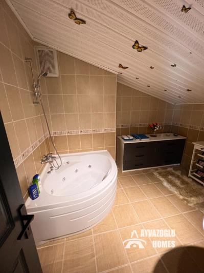 Image No.24-4 Bed Apartment for sale