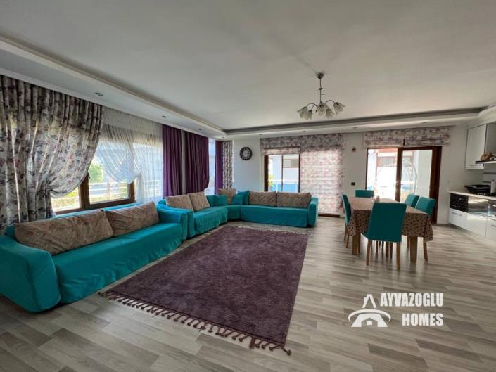 Image No.8-3 Bed Apartment for sale