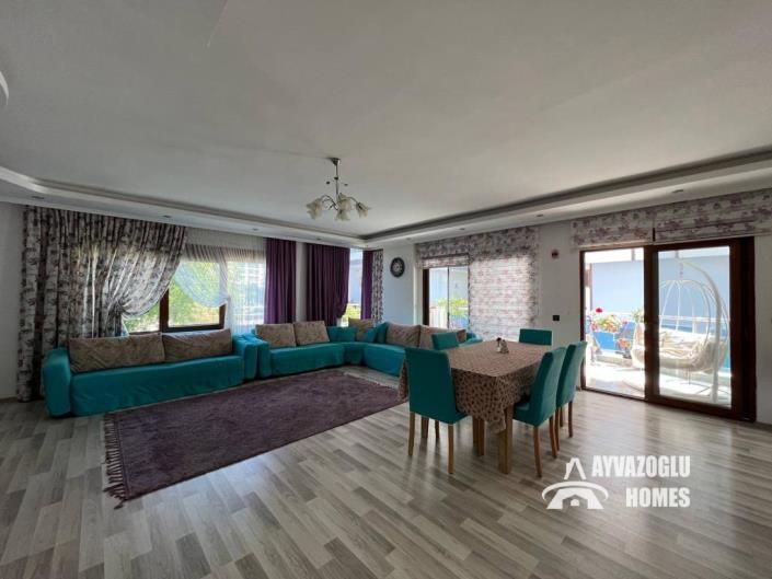 Image No.9-3 Bed Apartment for sale