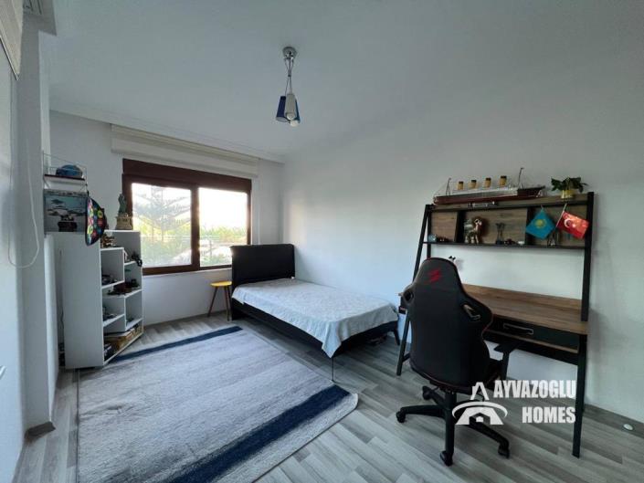 Image No.18-3 Bed Apartment for sale