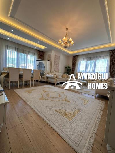 Image No.13-4 Bed Apartment for sale