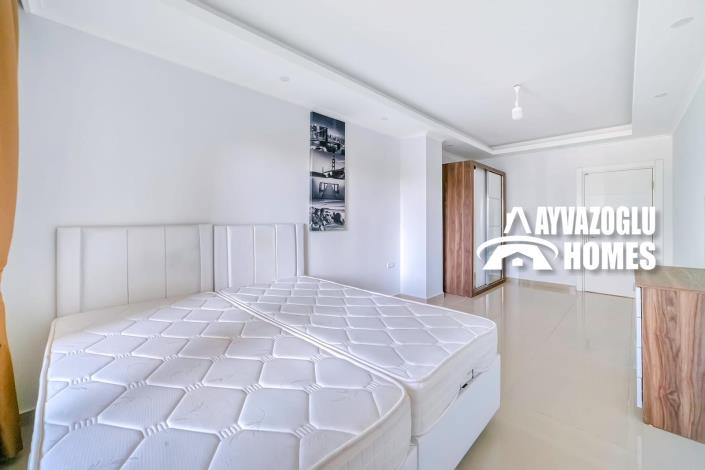 Image No.8-3 Bed Duplex for sale