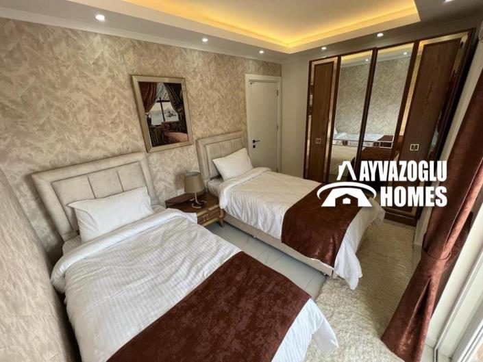 Image No.5-4 Bed Duplex for sale