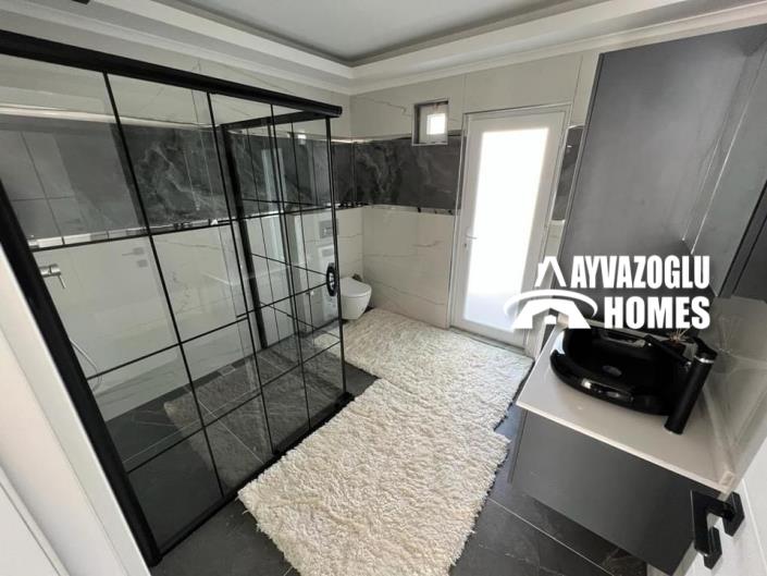 Image No.10-4 Bed Duplex for sale