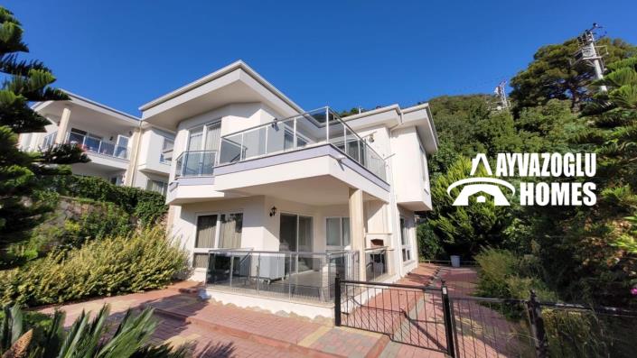 Image No.1-3 Bed Villa for sale
