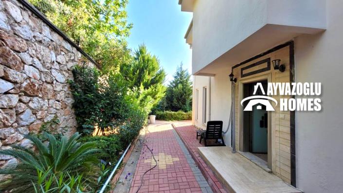 Image No.14-3 Bed Villa for sale