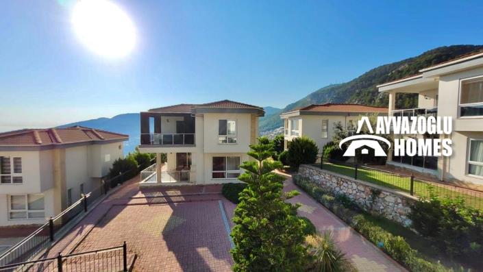 Image No.24-3 Bed Villa for sale