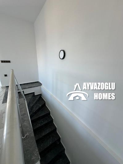 Image No.4-4 Bed Apartment for sale