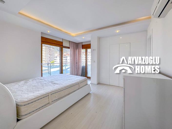 Image No.25-3 Bed Apartment for sale