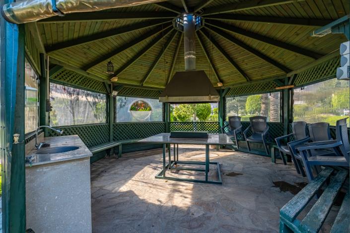 Image No.33-2 Bed Apartment for sale