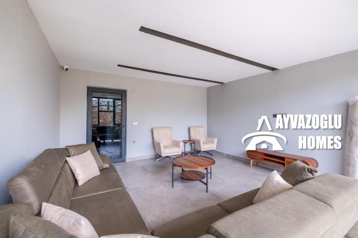 Image No.13-4 Bed Duplex for sale