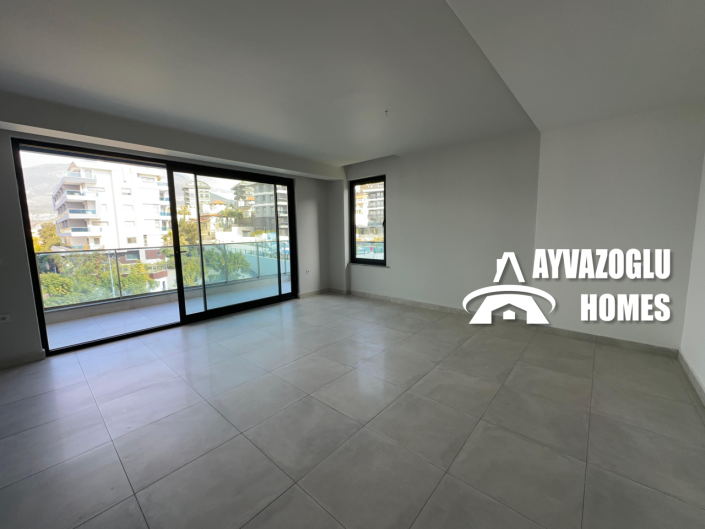 Image No.9-3 Bed Apartment for sale