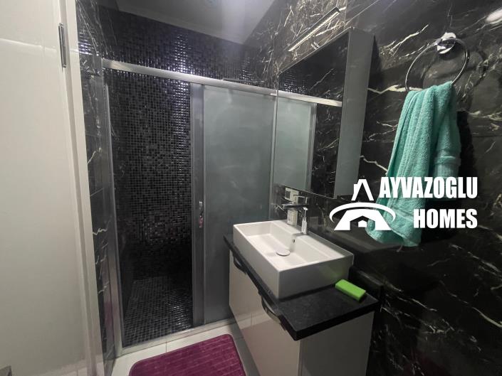 Image No.8-3 Bed Apartment for sale