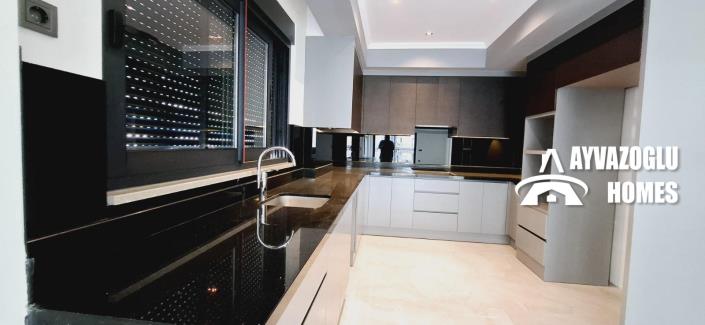 Image No.20-3 Bed Apartment for sale