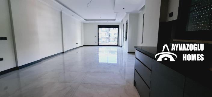 Image No.21-3 Bed Apartment for sale